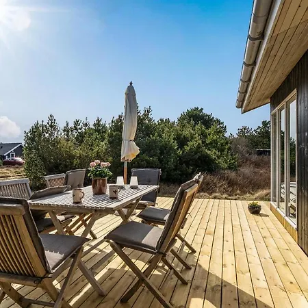 3 Bedroom Amazing In Prázdninový dům